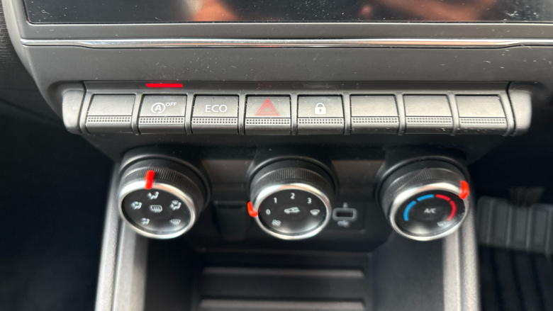 Renault Clio 1.0 TCe 100 Iconic 5dr Petrol Hatchback